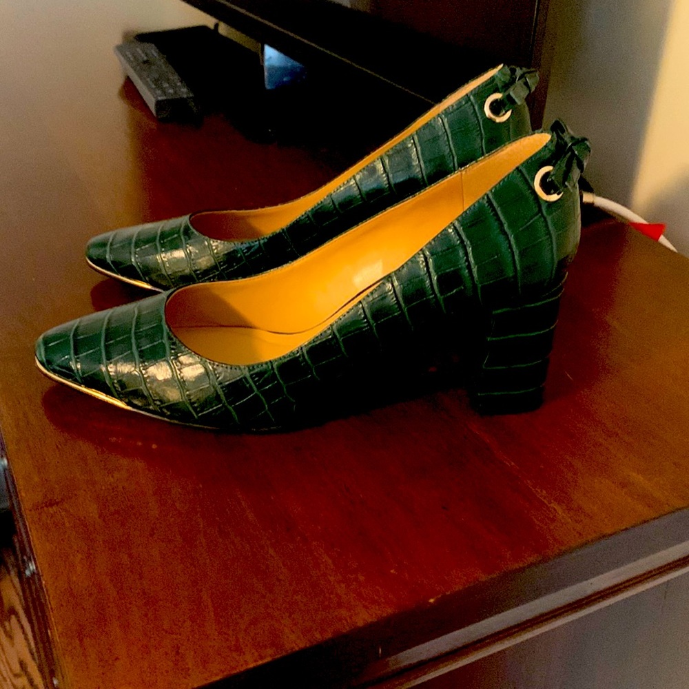 Talbots “crocodile” green heels new without tags/box. Size 10 M